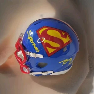 Tom Welling Signed Superman Mini Helmet Smallville Star Auto Rare Beckett Coa 🔥 - Picture 1 of 7