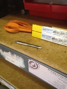 1/4" UNC 20 GH3 SCHNELLARBEITSSTAHL 3 FLÖTEN SPIRAL PUNKT STECKER GEWINDEBOHRER - Bild 1 von 1