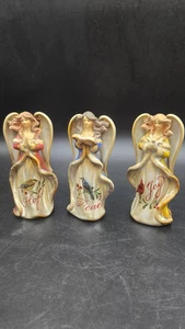 Three Angels Figurines. Ceramic Christmas Holiday, Hope, Joy Peace  - Bild 1 von 7