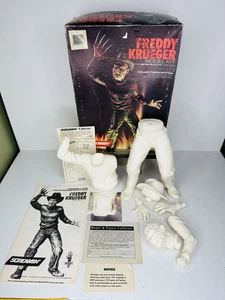 VTG 1984 FREDDY KRUEGER 1/4 SCALE VINYL MODEL KIT SCREAMIN' New Complete in Box - Picture 1 of 13