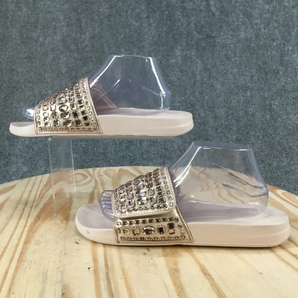 Sandalias FitFlop para mujer 9 Iqushion tachonadas informales sin cordones planas deslizables beige Foto 1 de 4