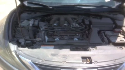 Antena usada compatible con: Nissan Altima 2017 grado A Foto 1 de 4