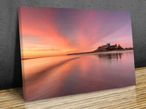 Castello di Bamburgh costruito su una dolerite stampa outcro arte parete incorniciata o solo stampa - Foto 1 di 7