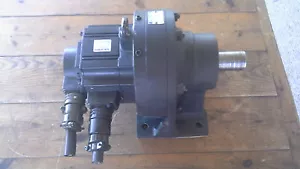 Servomotor de CA Mitsubishi HC-SFS52G1H 0,5 kW con accionamiento de ciclo CNHM-4115-43 - Imagen 1 de 7