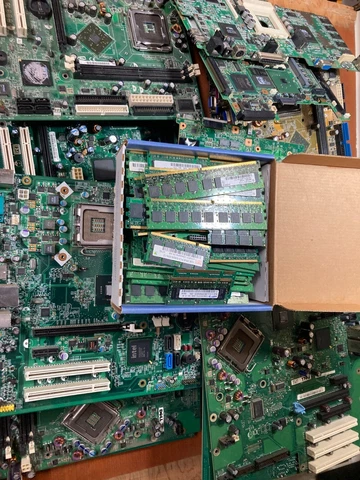 Lot of 19+ LBS Computer Boards, CPU's, Ram, Scrap Gold and Silver Cover
