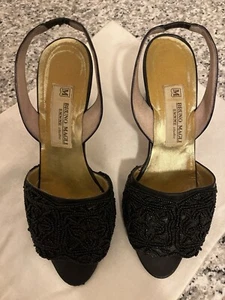 sandali neri Bruno Magli, tacco alto. Fascia con perline - Foto 1 di 7