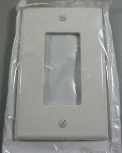 Leviton PJ26-W Midway White Thermoplastic Wallplate - Lot of 20 - Picture 1 of 3