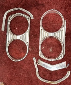 Bisel de faros OEM 65 Chevrolet CHEVELLE El Camino GM SS - Imagen 1 de 7