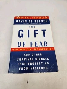 The Gift Of Fear By Gavin De Becker THIS BOOK CAN SAVE YOUR LIFE PPB - Picture 1 of 1