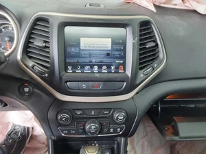 Audio Equipment Radio Display And Receiver 8.4" Screen Fits 18 CHEROKEE 2971568 - Picture 1 of 14