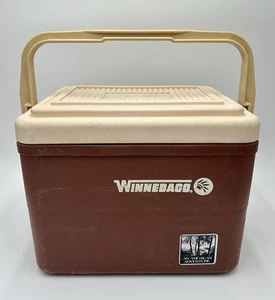 Vintage Winnabego An American Adventure braun/hellbraun Griff Eiskühler selten - Bild 1 von 11