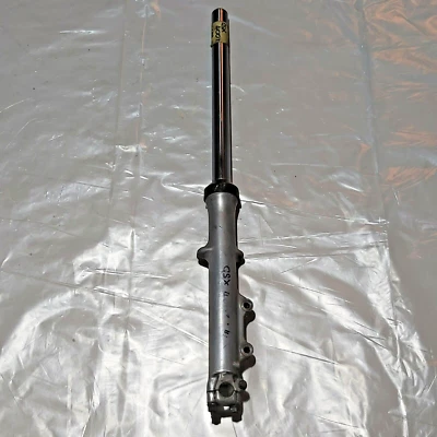 GENUINE SUZUKI GSX400E 1980 LEFT FRONT FORK LEG STANCHION - Image 1 of 4