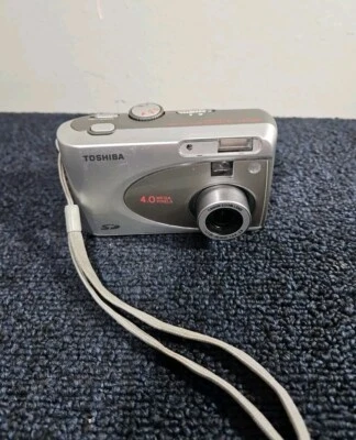 Câmera Digital Toshiba PDR-4300 TESTADA com Cartão SD 256MB - Imagem 1 de 4