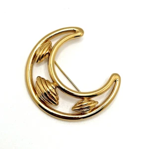 Vintage MONET Crescent Moon Brooch Modernist Gold Tone Pin 2 1/4" - Picture 1 of 10
