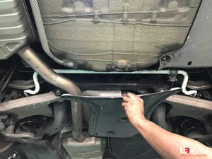 Ultra Racing Rear Sway Bar for AUDI S5 4.2 V8 '07-'12 3.0 V6 '09-'16 (AR22-539) - Imagen 1 de 5