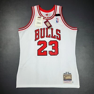 100% Authentic Michael Jordan Mitchell Ness 91 92 The Shrug Bulls Jersey L 44 - Image 1 of 4