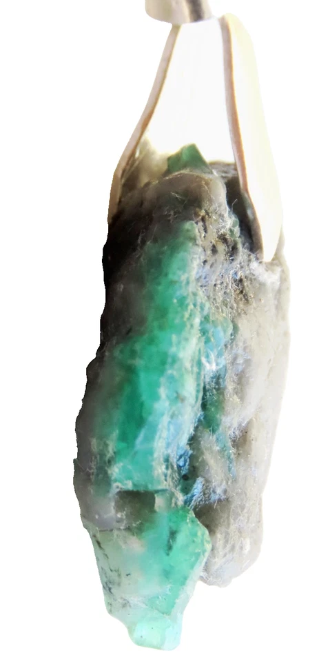 Ciondolo in argento 925 con smeraldo grezzo nella matrice - Immagine 1 di 4