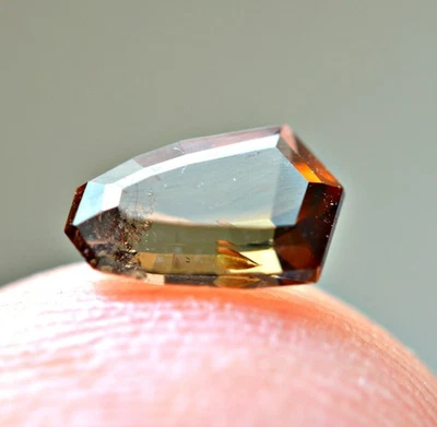 0.51ct Rare Multi Color Axinite  top cut Gemstone@PAK - Image 1 of 4