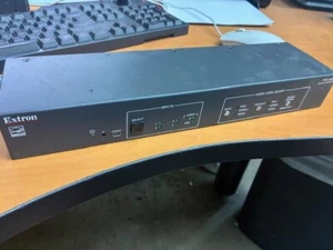 Extron PVS 405D Polevault Switcher w/ Power Supply USED - Afbeelding 1 van 2