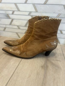 Stivaletti western vintage Y2K marroni pelle scamosciata tacco a gattino cowgirl misura 6,5 - Foto 1 di 6