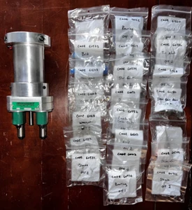 Commander Adjustable Dual Tapping Head with Service Repair Kit - Picture 1 of 7