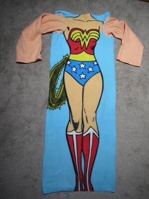 WONDER WOMAN Manta de Vellón con Mangas Acogedora Bata Ajustada Disfraz Sábana de Cama Foto 1 de 4