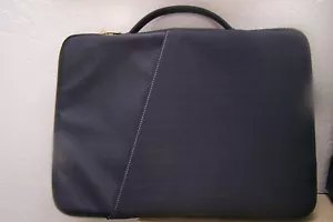 Heyday 14" Laptop Sleeve Black/Gold - Store Return - Picture 1 of 2