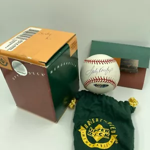 Sandy Koufax Signed Major League Baseball With UDA Upper Deck Authentic COA - Picture 1 of 9