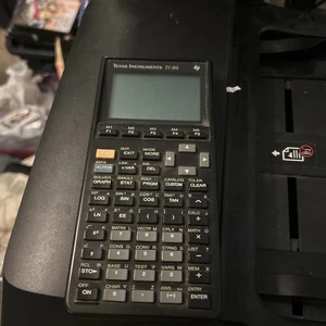 Texas Instruments TI-85 graphischer Taschenrechner ohne Deckel / getestet und funktioniert - Bild 1 von 5