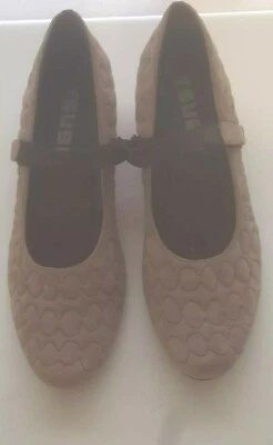 TSUBO Beige y Marrón Acolchado Gamuza Mary Janes "Juba" Mujer EE. UU. 9 UE 39   Foto 1 de 4