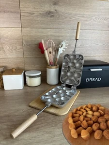 Walnut Mold Maker Oreshki Mushrooms Cookie Mold Орешница Oreshnitsa 14 Cookies - Picture 1 of 5