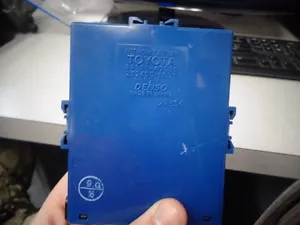 2004-2009 TOYOTA PRIUS NETWORK GATEWAY MODULE COMPUTER 89111-47030 DENSO - Picture 1 of 5