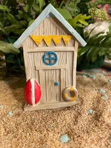 Casa de Muñecas Hada Gnomo JARDÍN Accesorios CAMBIADOR DE PLAYA CABAÑA - Imagen 1 de 1