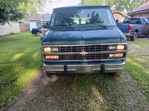 1994 Chevrolet G20 Van - Picture 1 of 12