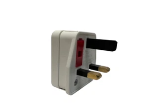 Travel Shaver Adaptor with 1 Amp Fused 21103 3 pin Mainline to 2 plug converter - Picture 1 of 3