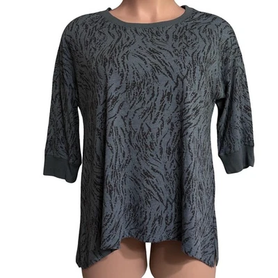 COZY Shirt Womens XL Green Black Animal Print Pullover Top Asymmetrical Hem NWOT - Image 1 of 4