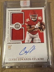 Clyde Edwards-Helaire RPA Encased 2020 Rookie Auto Dual Patch RC /50 Chiefs - Bild 1 von 2
