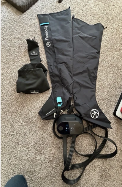 Sistema de arranque Therabody RecoveryAir PRO LARGE usado Foto 1 de 4