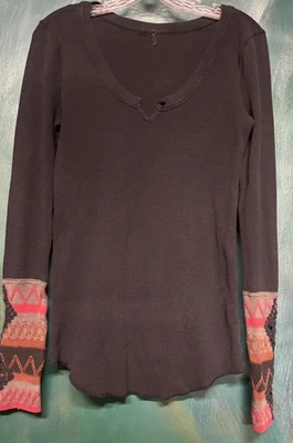  Free People Kombucha Crochet Cuff Top Black Thermal Long Sleeve Size Large EUC - Image 1 of 4