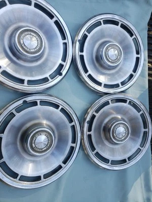 Capas de roda genuínas 1971 a 1973 Chevy Chevrolet Chevelle Nova 14 polegadas calotas - Imagem 1 de 4