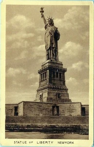 Statue of Liberty New York Postcard Unposted - Picture 1 of 2