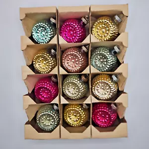 Ornamenti vintage BRITE LUCIDI accidentati doppio rientro fiori ornamenti - Foto 1 di 8