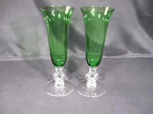 Cambridge Footed Vase Clear Keyhole Stem 3400 Emerald Green Set of 2 - Picture 1 of 10
