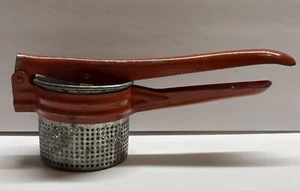 Vintage rote Kartoffelpresse Stampfer praktische Dinge Ludington Michigan Landhausküche Geschenk - Bild 1 von 24