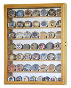 Vitrina de monedas 49 Challenge roble espejo gabinete militar madera caja de sombra - Imagen 1 de 9