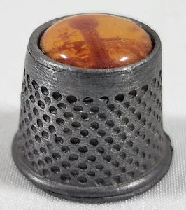 Vintage 1982 Pewter World's Fair Souvenir Thimble - Picture 1 of 3
