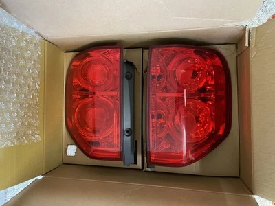 Luces traseras para un Honda Pilot 2003-2008 montaje y carcasa nuevas en caja Foto 1 de 4