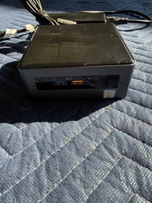 Intel NUC BOXNUC8i3BEK1 Intel Core i3-8109U 3.0Ghz 4GB RAM 120GB M.2 SSD - Image 1 of 4