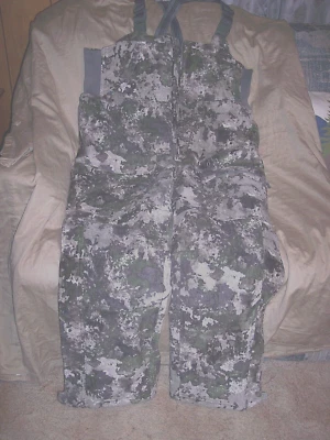 Mens XL Camo Bibs Standhunter Instinct Camo Hunting Bibs Insulated Overalls - Image 1 of 4