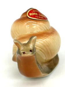Vintage Mini Genuine Bone China Glazed Garden Snail Hand Painted Figurine Taiwan - Picture 1 of 10